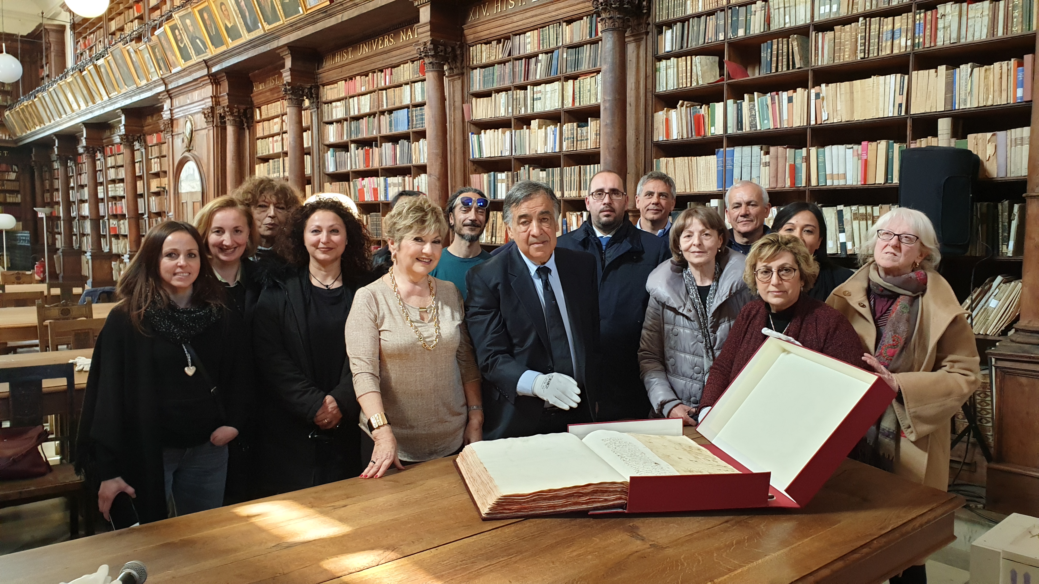 La riconsegna del prezioso volume alla Biblioteca comunale di Casa Professa, a Palermo